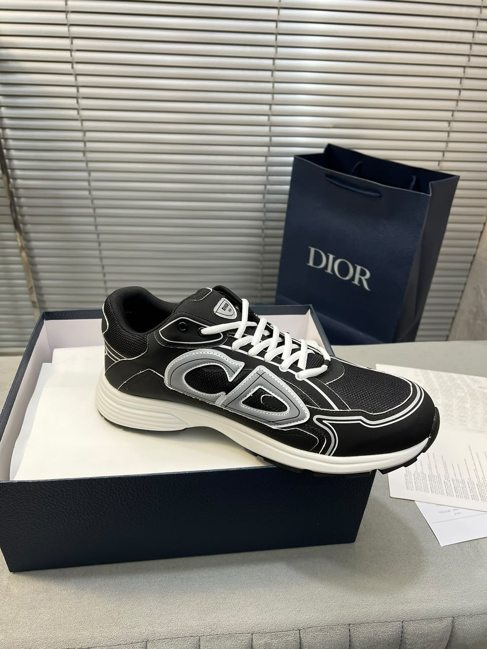 Dior b30