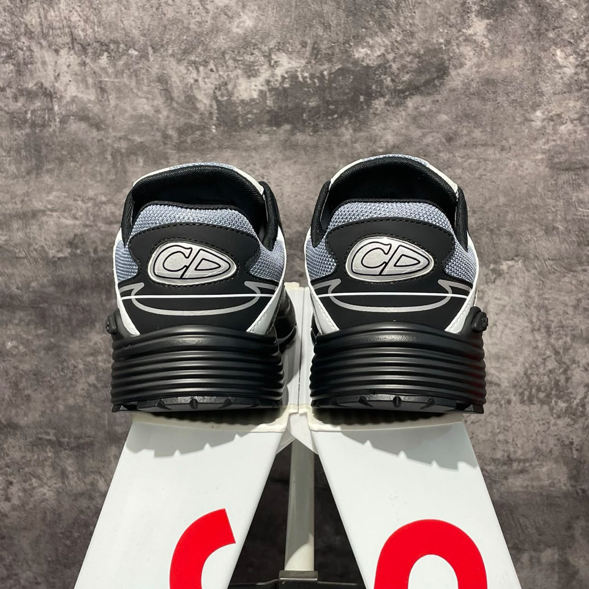 Dior b30