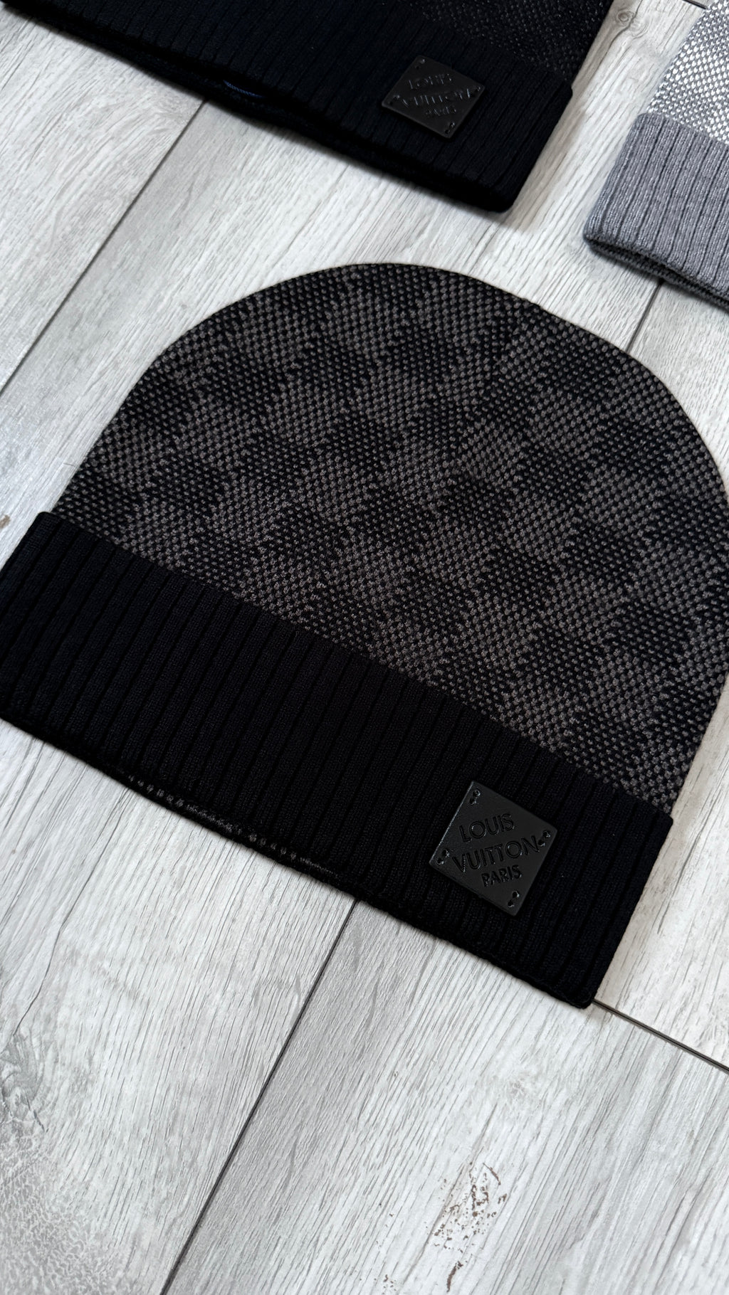 Lv hat