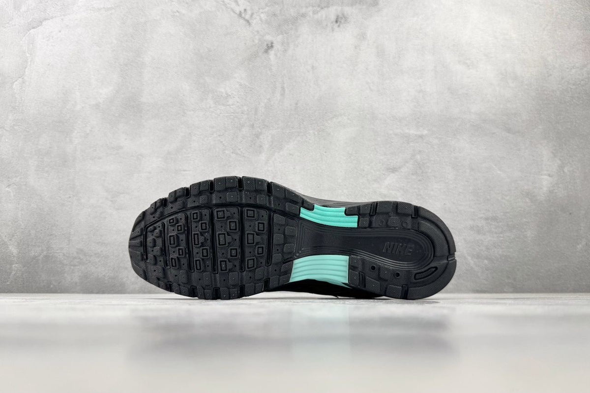Nike p6000